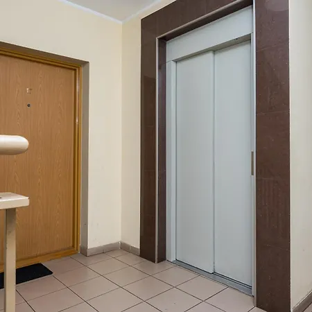 Liwiecka Bright By Bookinghost