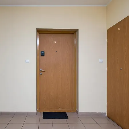 Liwiecka Bright By Bookinghost * Warszawa